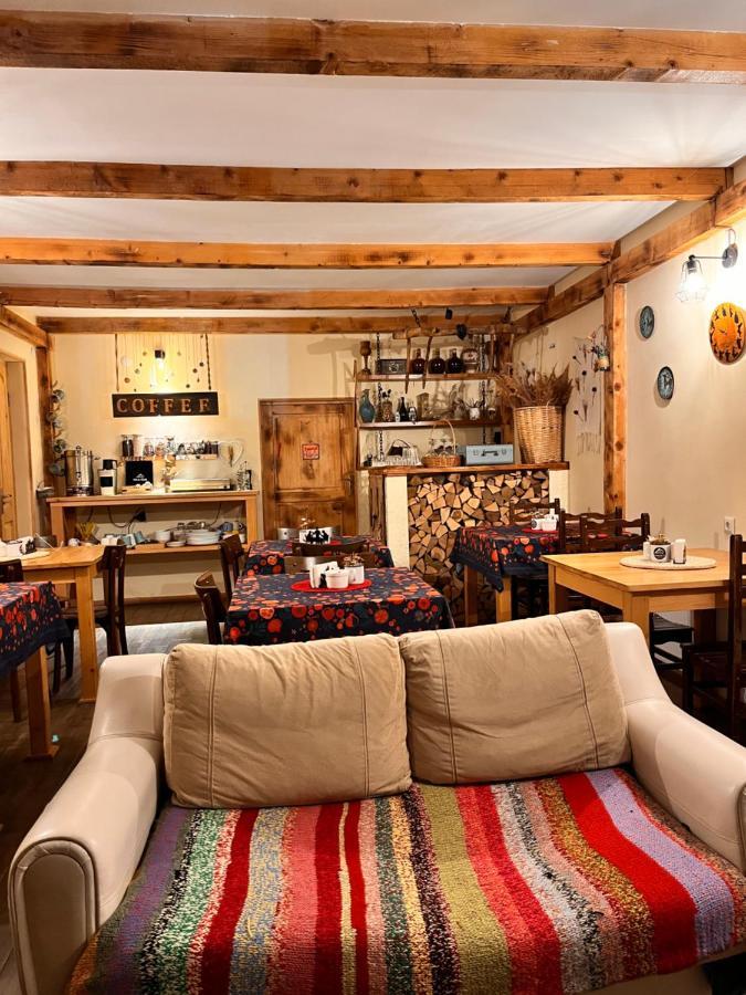 Hotel Ioska'S House Mestia Esterno foto